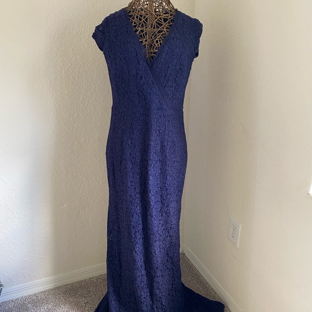 Adrianna Papell Bridesmaid Dress / Evening Gown